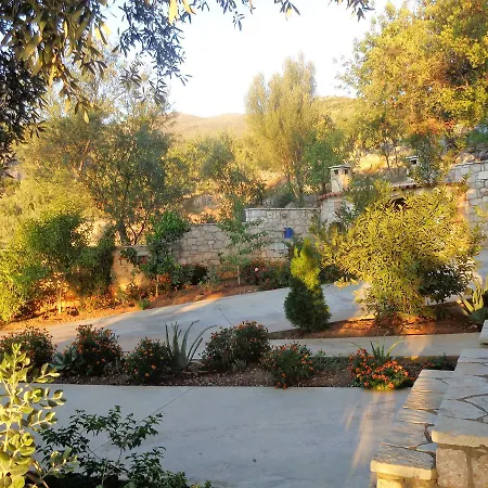 Menina Farm - Traditional Stones Country Houses To Rent Διαμέρισμα Kato Karvelion